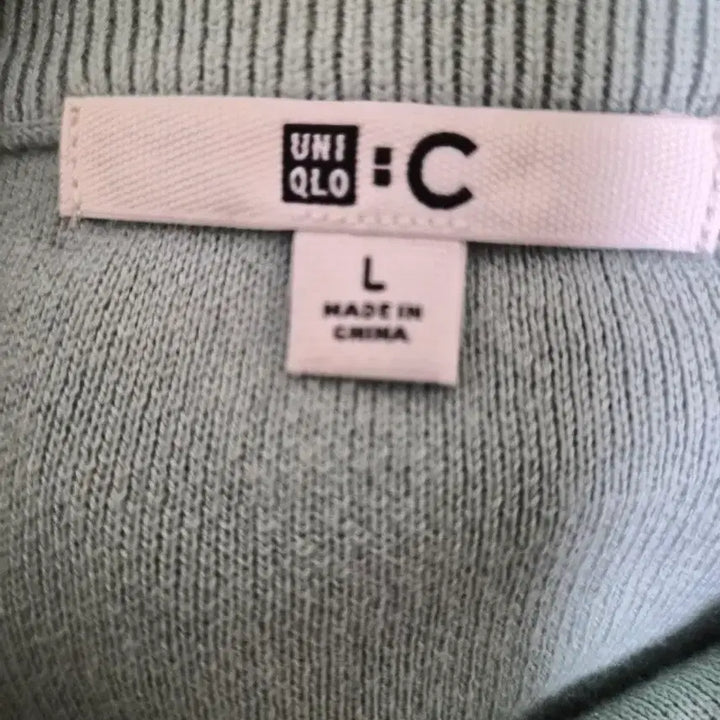 [BUNJANG] Uniqlo Mint Round Neck Knit Sweater / 유니클로 민트색 라운드넥 니트 스웨터