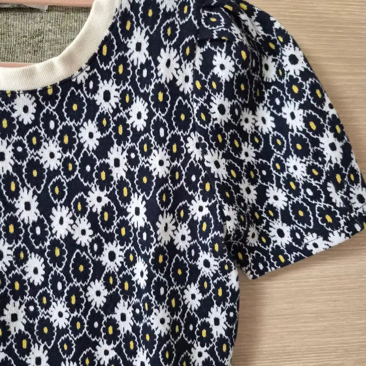 [BUNJANG] Flower Pattern Short Sleeve Knit / 플라워 패턴 반팔니트