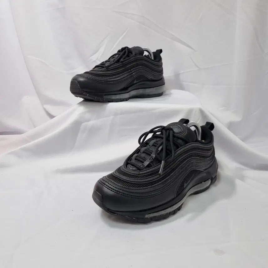 [BUNJANG] Nike Air Max 97 Next Triple Black Sneakers / 빈티지하서 235 나이키 에어맥스 97 넥스트 트리플 블랙 스니커즈