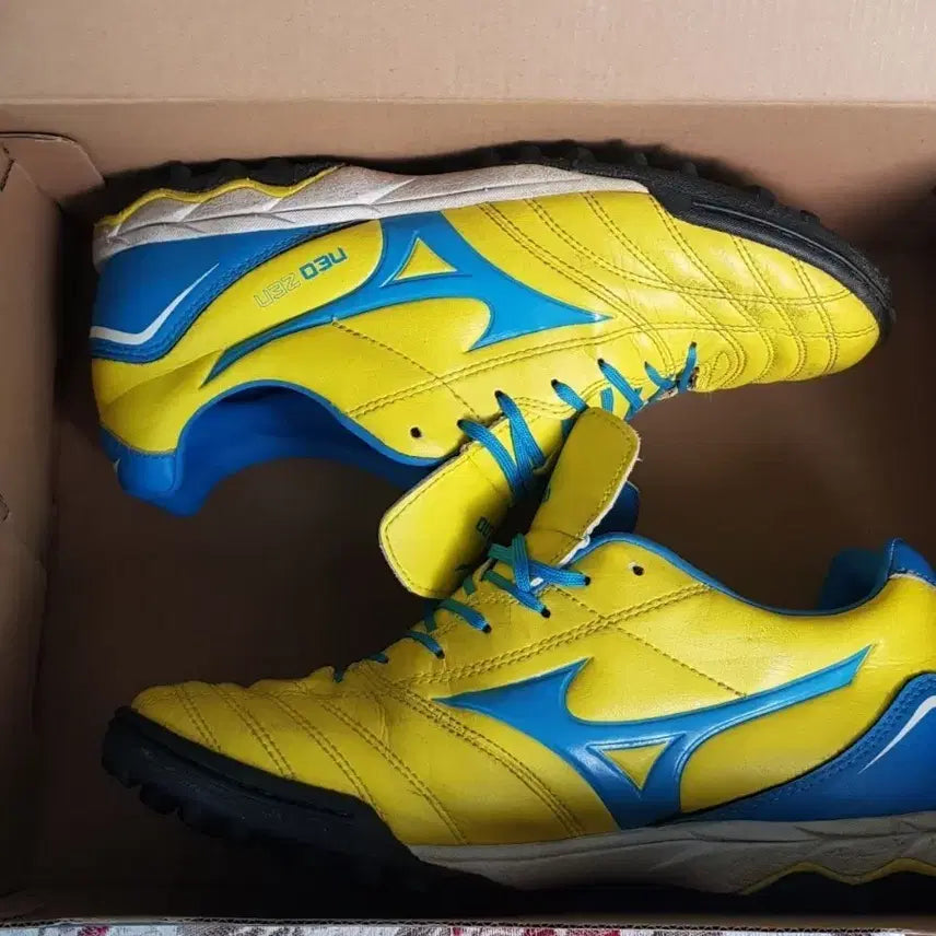 [BUNJANG] Mizuno Futsal Shoes Size 260mm / 미즈노 풋살화