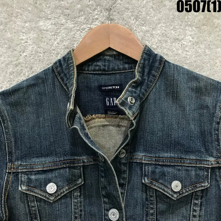 [BUNJANG] GAP Standard Fit Denim Jacket (Size S) / 갭 GAP 데님 청자켓 s