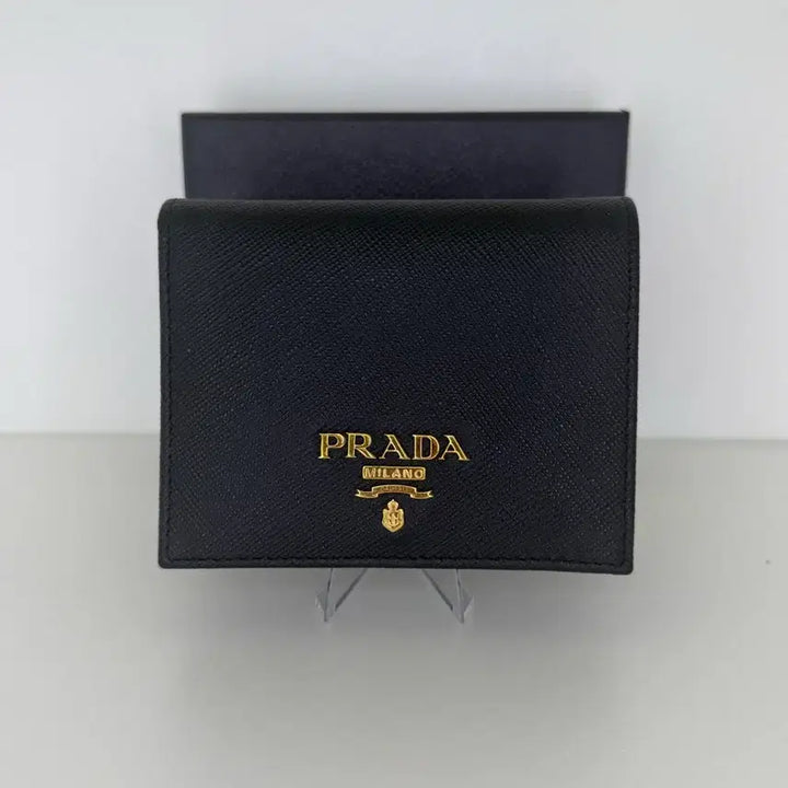 [BUNJANG] Prada Saffiano Bi-Fold Wallet Gold Logo / (정품)프라다 사피아노 지갑