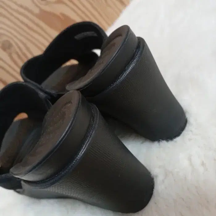 [BUNJANG] Crocs Ray II X-Strap Wedge Heel Sandals / 크록스 레이2 엑스스트랩 웨지힐 샌들