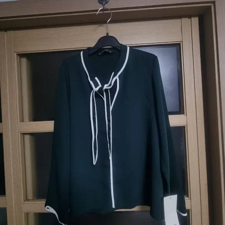 [BUNJANG] Zara Basic Green Ribbon Blouse / 자라 베이직 그린색 리본 블라우스m
