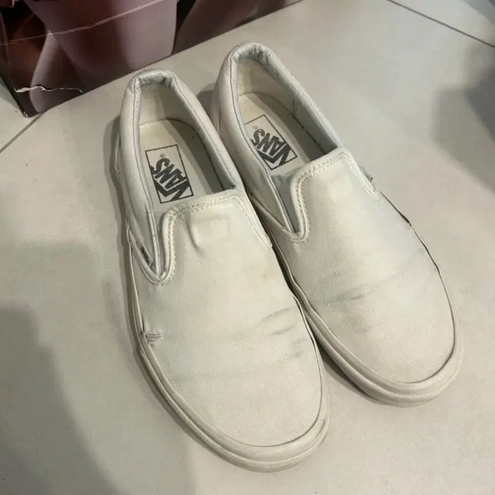 [BUNJANG] Vans Slip-On White Shoes / VANS 슬립온 화이트 260
