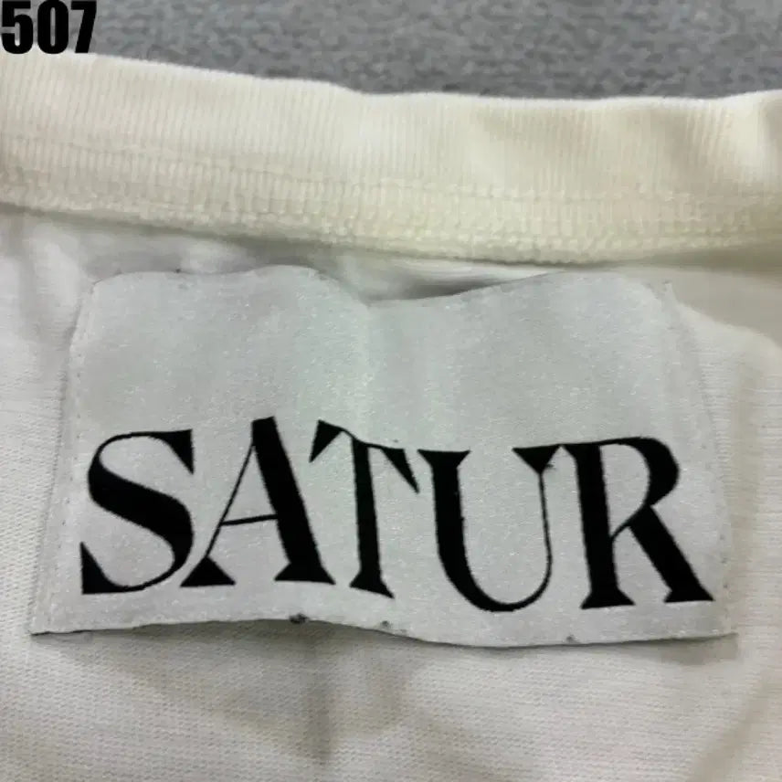 [BUNJANG] SATUR White Printing Short Sleeve T-Shirt XL / SATUR 화이트 프린팅 반팔 티셔츠 XL