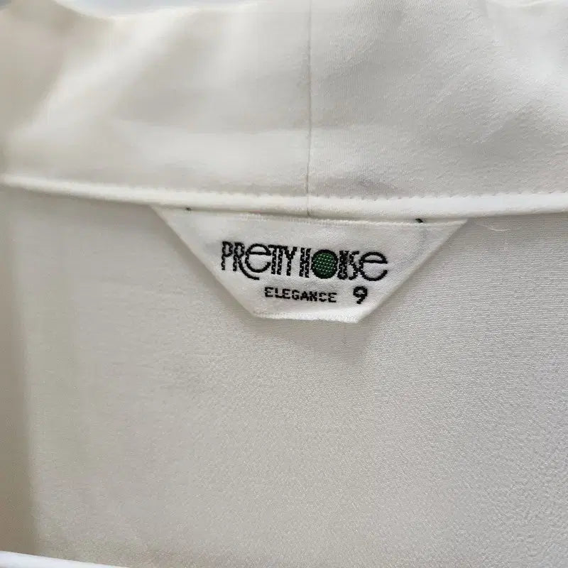 [BUNJANG] Vintage Feminine Flower Pocket Cream Blouse Jacket / 빈티지 페미닌 플라워포켓 크림 블라우스 자켓