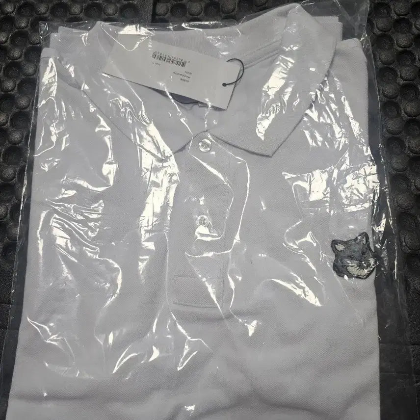 [BUNJANG] Maison Kitsuné Fox Embroidery Polo T-shirt L / 메종키츠네 폭스 자수 화이트 폴로티셔츠L