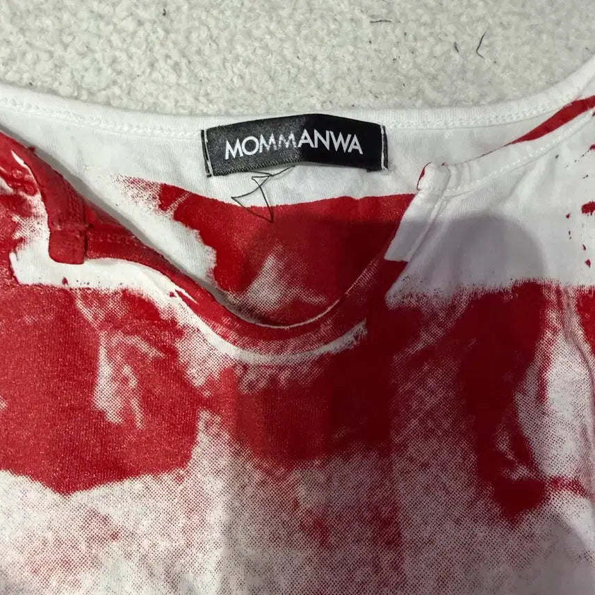 [BUNJANG] MOMMANWA White/Red Printing Long Sleeve T-Shirt / MOMMANWA 화이트/레드 프린팅 긴팔 티셔츠