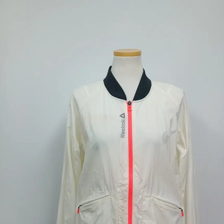 [BUNJANG] Reebok Lightweight Windbreaker Jacket (Size 55) / 리복 경량 바람막이 자켓 55
