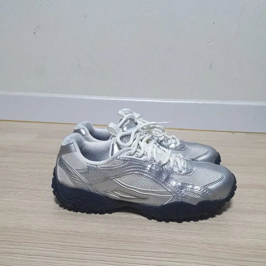 [BUNJANG] Fila Echappe MS Silver Moon Sneakers 245 / 휠라 에샤페 MS 실버문 운동화 245