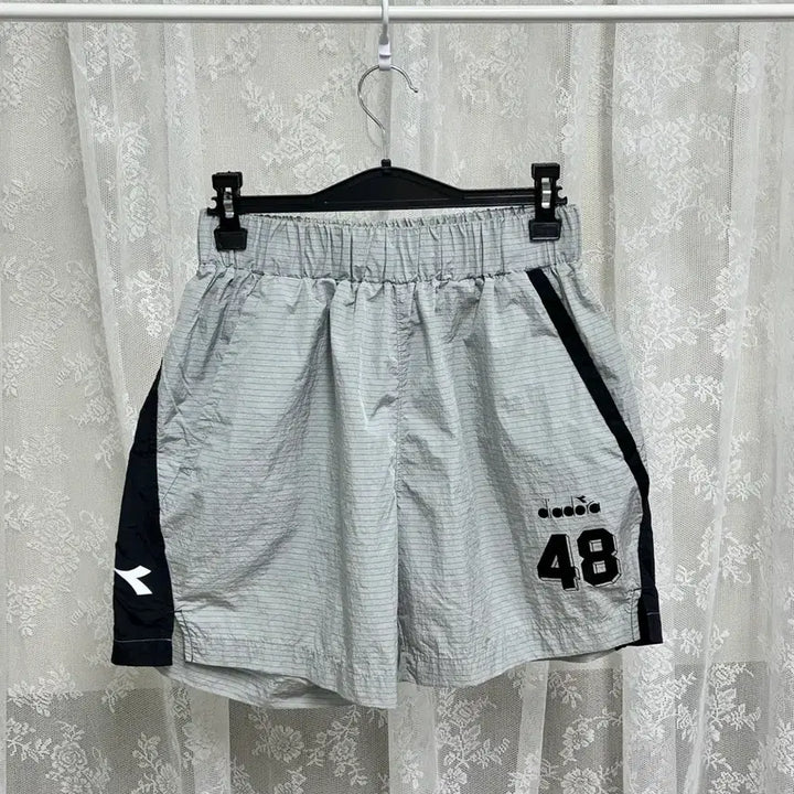 [BUNJANG] Diadora Regista Woven Shorts - Grey / S) 디아도라 레지스타 우븐 쇼츠 그레이