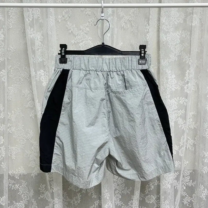 [BUNJANG] Diadora Regista Woven Shorts - Grey / S) 디아도라 레지스타 우븐 쇼츠 그레이