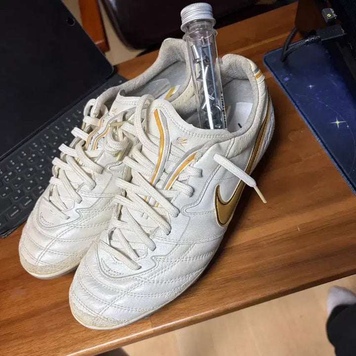 [BUNJANG] Nike Tiempo Legend 9 Elite SG Football Boots (260mm) / (260) 나이키 티엠포 리게라 SG 판매