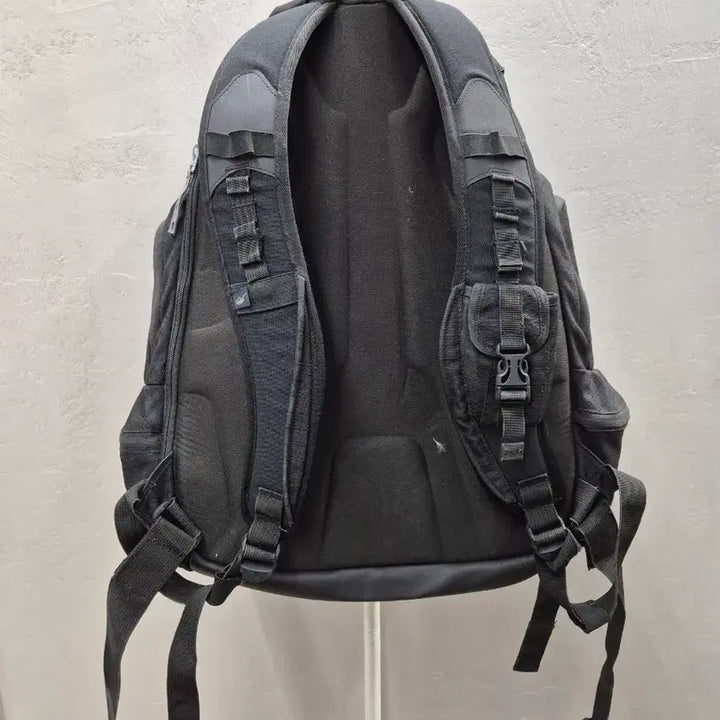 [BUNJANG] Oakley Black Backpack / 오클리 블랙 백팩