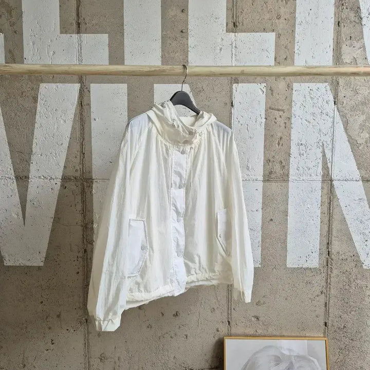 [SOLD OUT] SJ와니 바스락 후드자켓