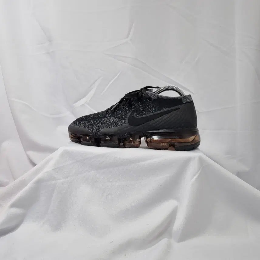 [BUNJANG] Nike Air VaporMax Flyknit Black Sneakers / 빈티지하서 230 나이키 에어 베이퍼맥스 플라이니트 블랙 스니커즈