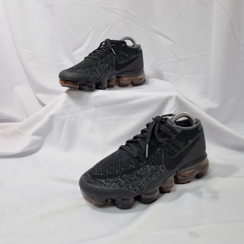 [BUNJANG] Nike Air VaporMax Flyknit Black Sneakers / 빈티지하서 230 나이키 에어 베이퍼맥스 플라이니트 블랙 스니커즈
