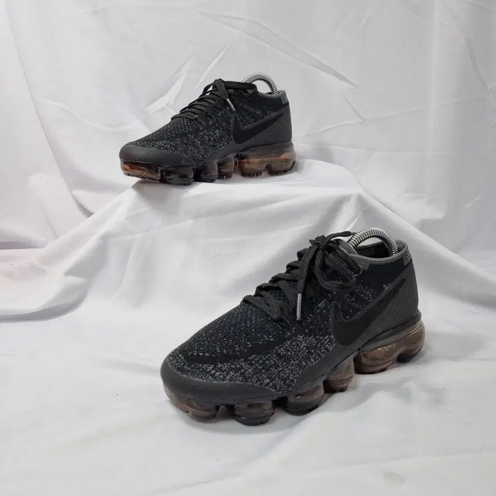 [BUNJANG] Nike Air VaporMax Flyknit Black Sneakers / 빈티지하서 230 나이키 에어 베이퍼맥스 플라이니트 블랙 스니커즈