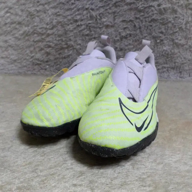 [BUNJANG] Nike Kids Junior Futsal Shoes (Used) / 후루룩구제 240 나이키 키즈 주니어 아동 풋살화 중고 신발 260507