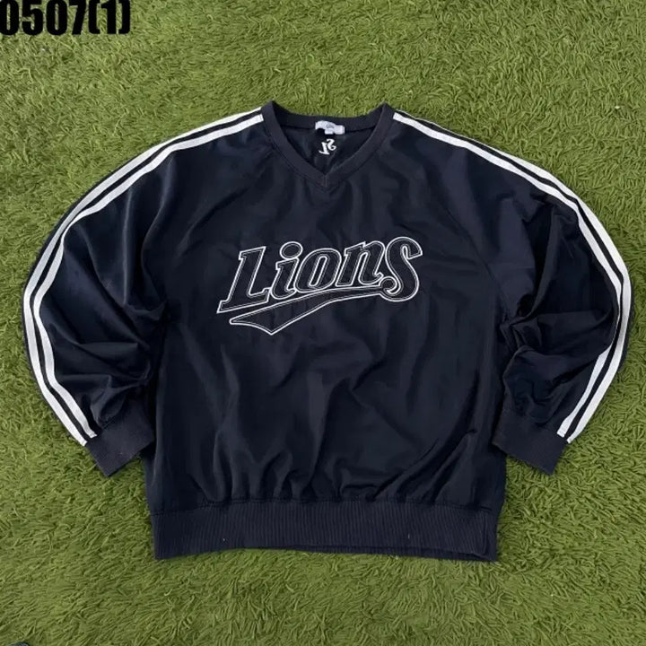 [BUNJANG] Lions Round Neck Warm-Up Top / Lions 라운드넥 웜업