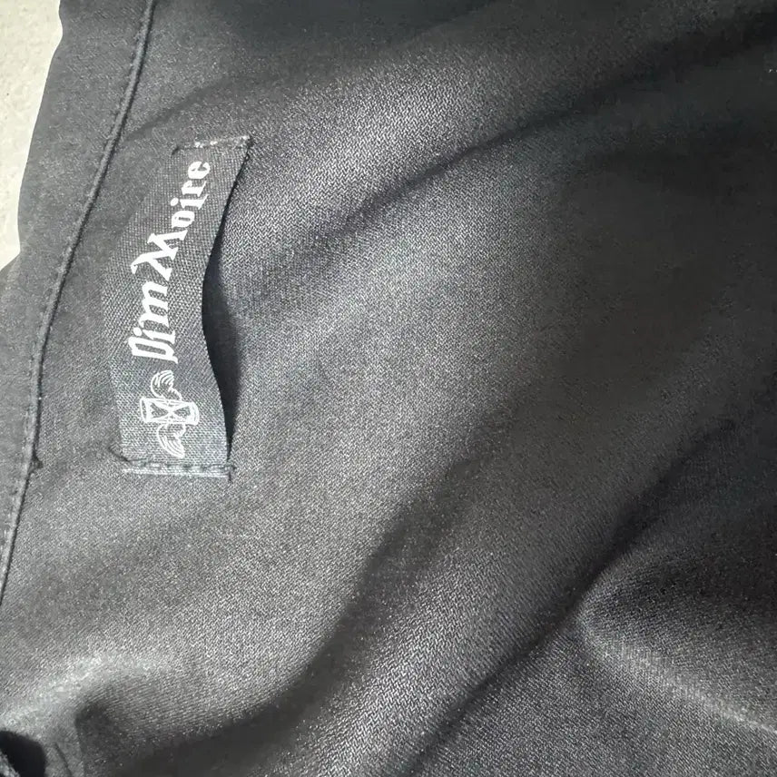 [BUNJANG] Dimmoire Frilled Blouse Black / Dimmoire 딤모아르 프릴 블라우스 블랙