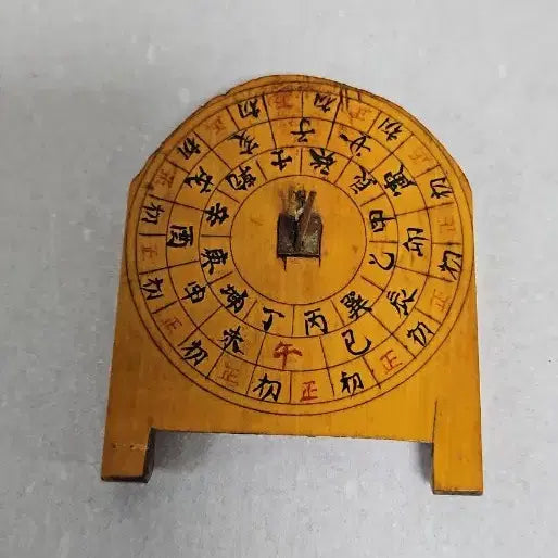 [BUNJANG] Antique Miniature Wooden Sundial / 옛날 애기 해시계  초미니 해시계  나무해시계