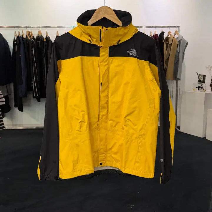 [BUNJANG] The North Face Gore-Tex Mountain Jacket (Size M) / [택포] [M] 노스페이스 고어텍스 마운틴자켓
