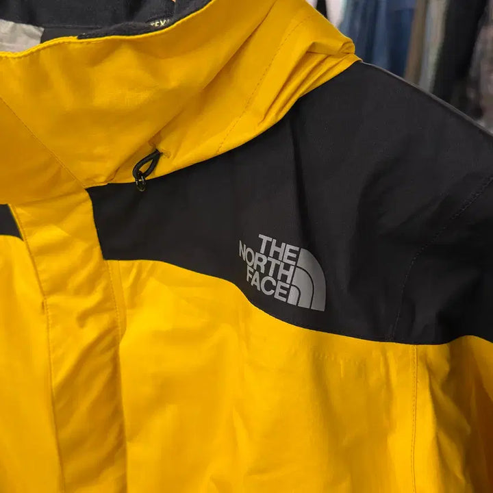 [BUNJANG] The North Face Gore-Tex Mountain Jacket (Size M) / [택포] [M] 노스페이스 고어텍스 마운틴자켓