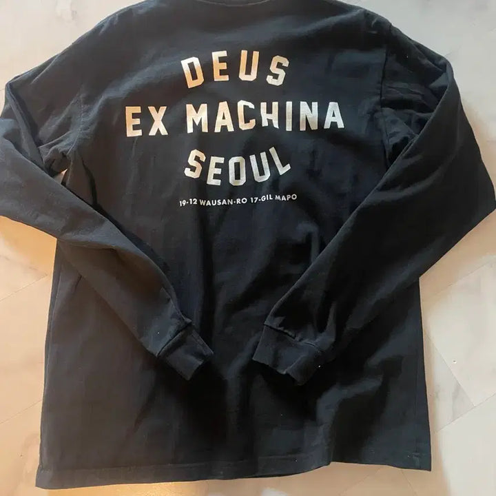 [SOLD OUT] 데우스티셔츠M