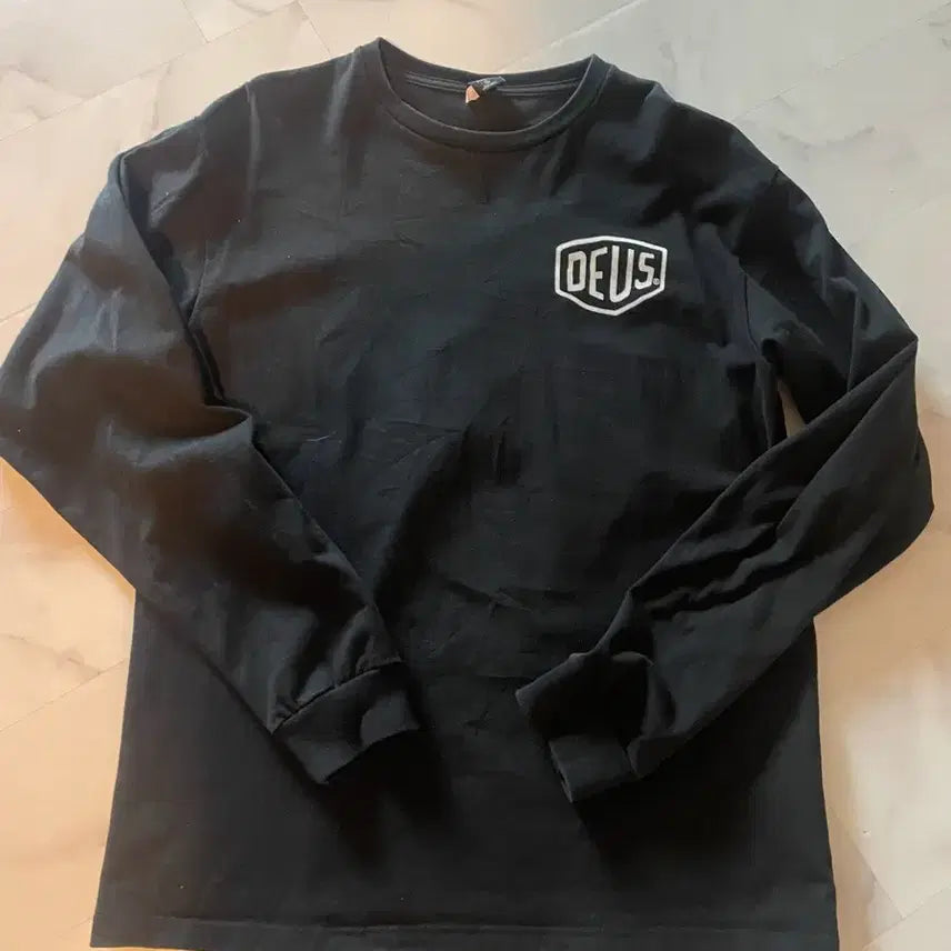 [SOLD OUT] 데우스티셔츠M