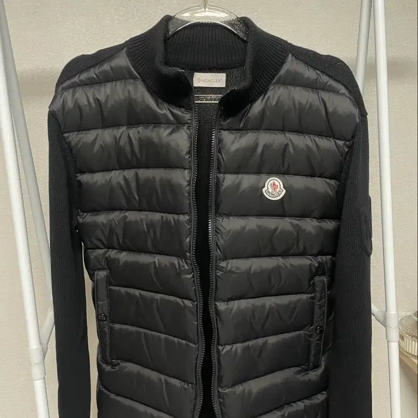 [BUNJANG] Moncler Knit Padded Jacket Black Size L / [정품]몽클레어 니트패딩 판매합니다