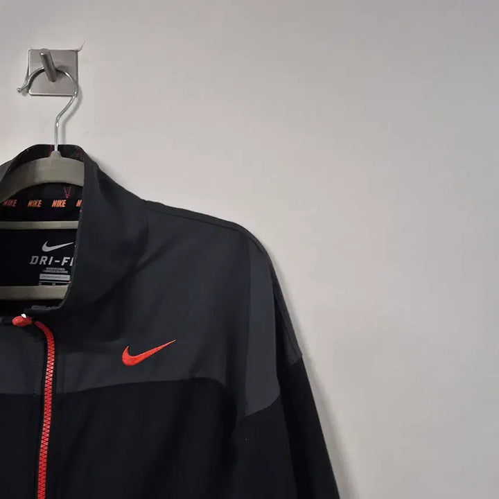 [BUNJANG] Nike Spring/Autumn Windbreaker Jacket - Men&