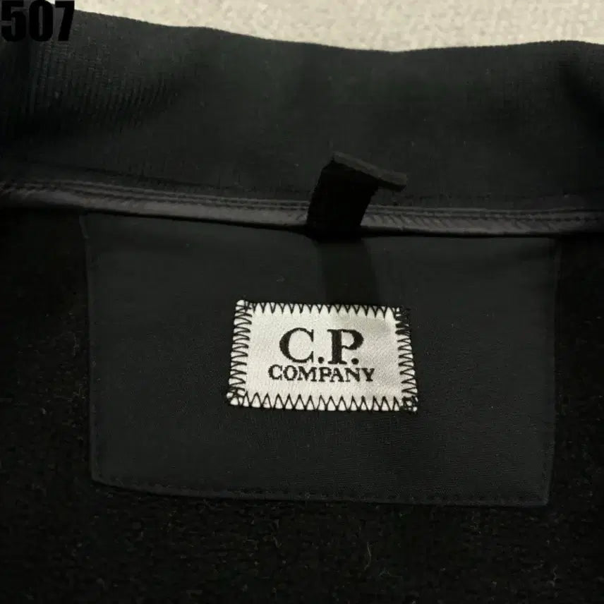[BUNJANG] C.P. Company Black Bomber Jacket Size 100 / C.P. 컴퍼니 블랙 봄버 자켓 100