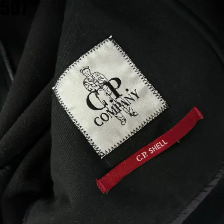 [BUNJANG] C.P. Company Black Bomber Jacket Size 100 / C.P. 컴퍼니 블랙 봄버 자켓 100