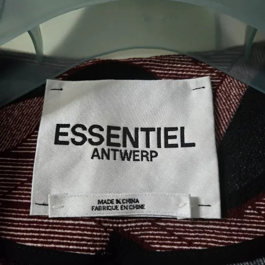 [BUNJANG] Essentiel Antwerp Long Jacket / (최상급)에센셜 앤트워프 반팔 롱자켓 55~66 여