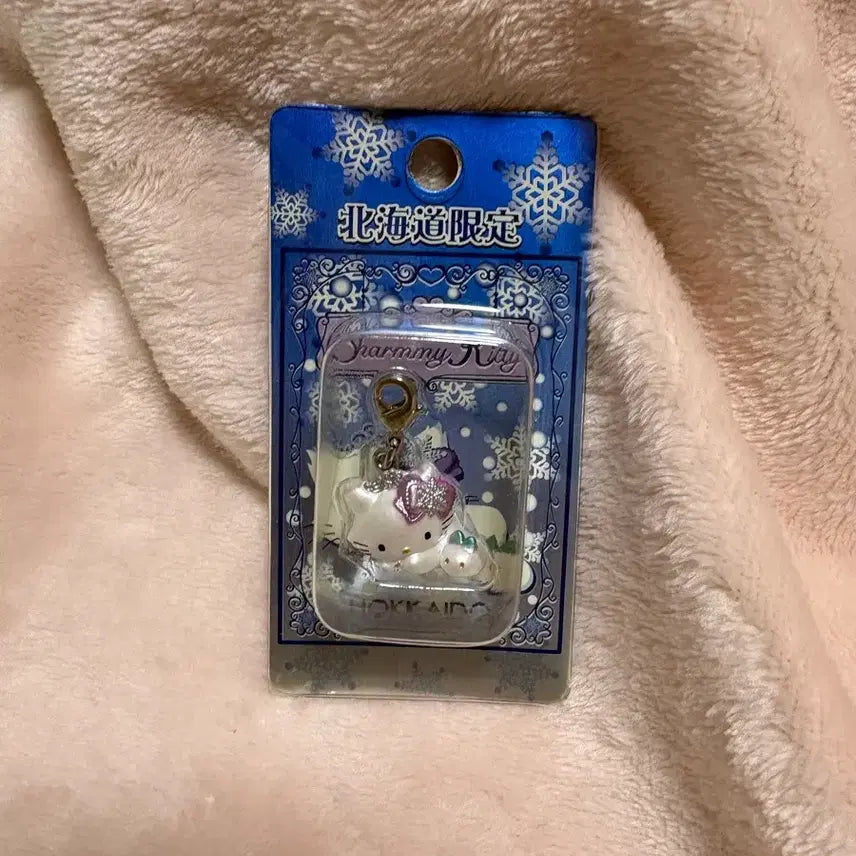 [BUNJANG] Hokkaido Snow Chami Kitty Strap Vintage Sanrio Hello Kitty Snowflake Winter Charm / 훗카이도 눈토끼 챠미키티스트랩 고전 산리오 라벤더 챠미키티 스트랩