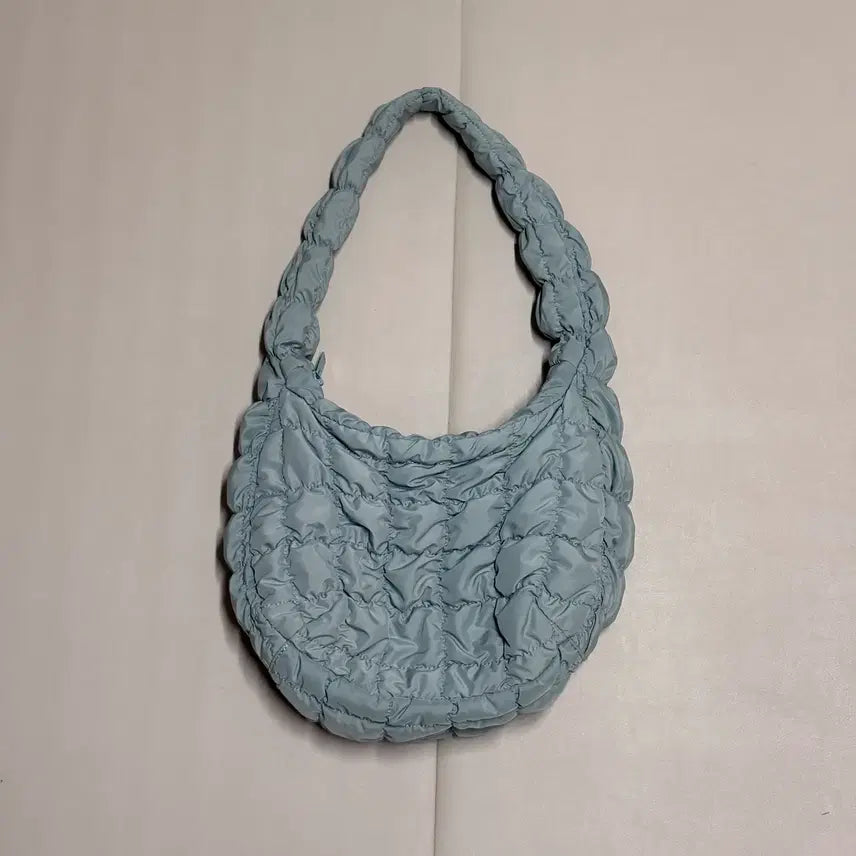 [BUNJANG] COS Quilted Cloud Bag Sky Blue / 코스 퀼티드 구름백 하늘색