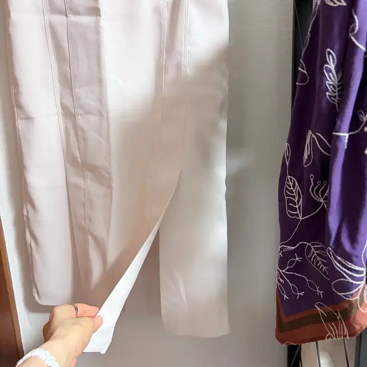 [BUNJANG] Cream Slit Skirt / 크림 슬릿 스커트