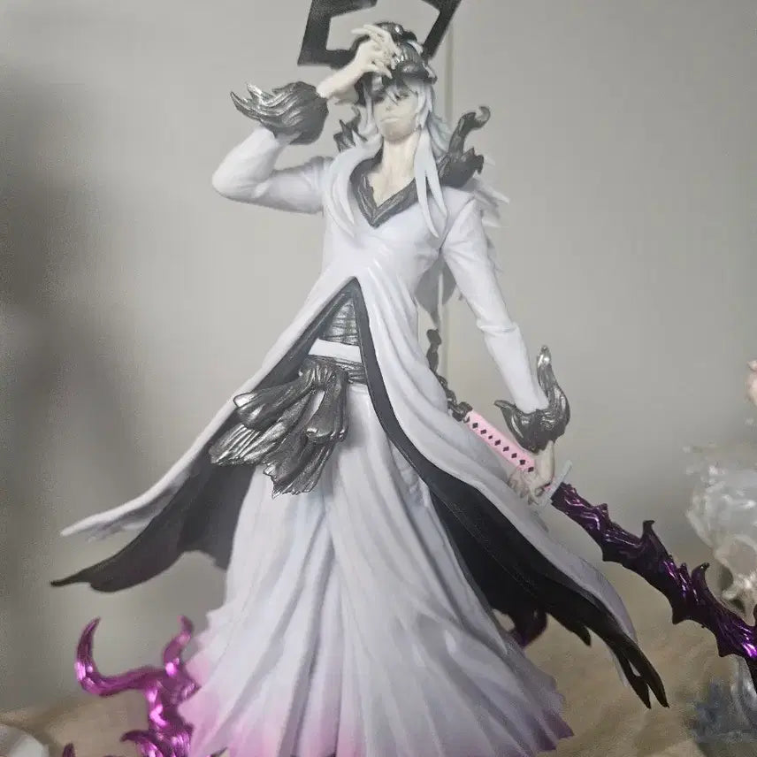 [BUNJANG] Bleach Sosuke Aizen Hollowfication Figure / 블리치 시로사키 이치고 호로화 피규어
