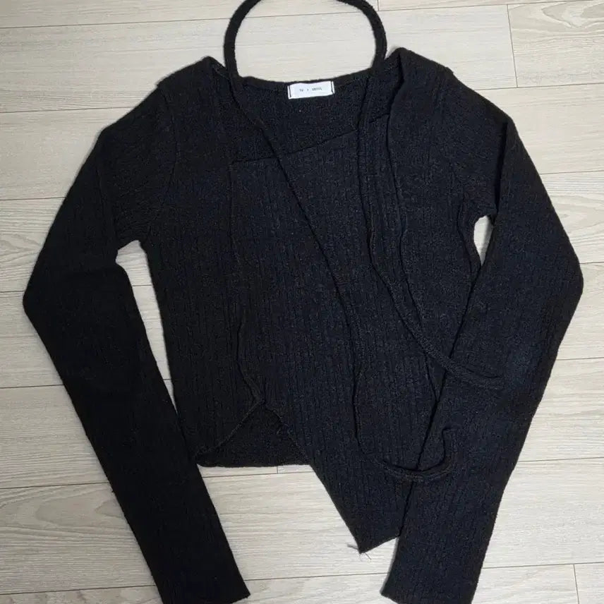 [BUNJANG] Asymmetrical Knit Top / 언발 니트