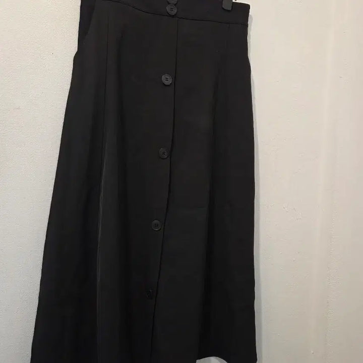 [BUNJANG] Melodygarden Black A-Line Button Long Skirt / MELODYGARDEN 블랙 버튼 A라인 롱 스커트