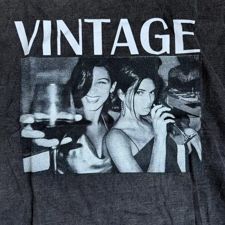 [BUNJANG] Vintage Graphic Tank Top - Grey / 빈티지 그래픽 나시 티셔츠 그레이