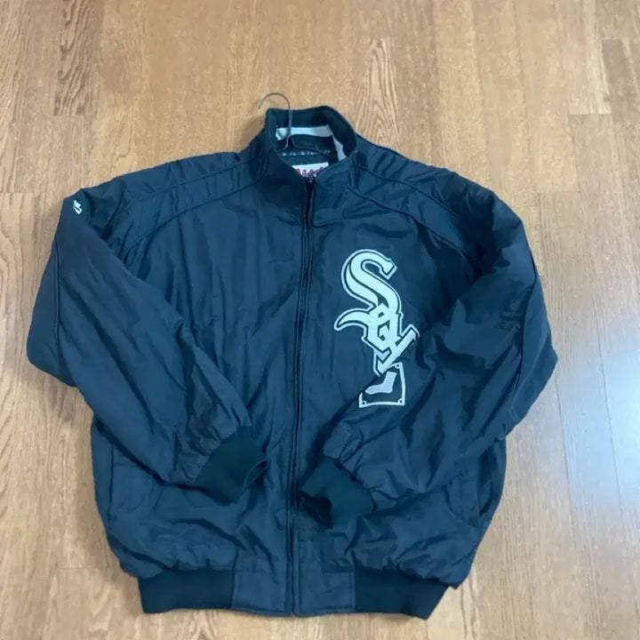 [BUNJANG] Chicago White Sox Baseball Jacket (XL) / 시카고 화이트삭스 블랙 야구점퍼(XL)