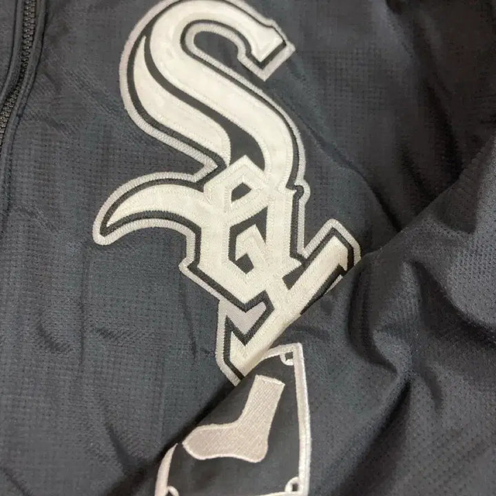 [BUNJANG] Chicago White Sox Baseball Jacket (XL) / 시카고 화이트삭스 블랙 야구점퍼(XL)