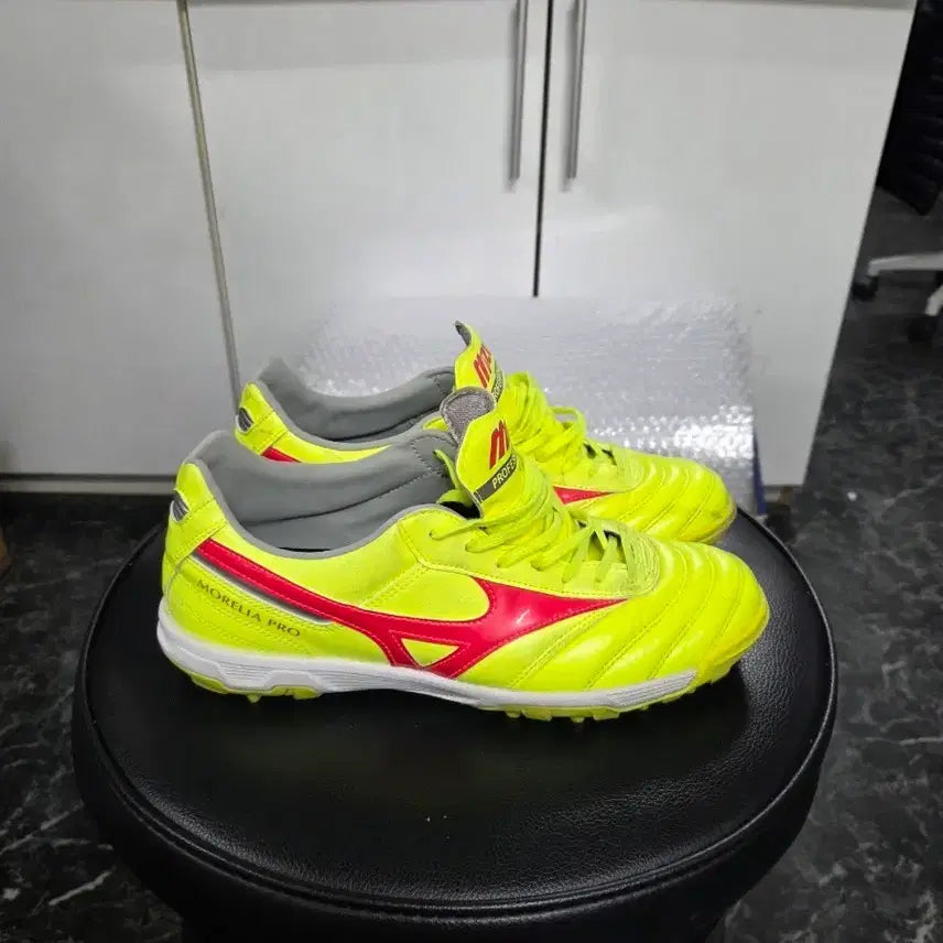 [BUNJANG] Mizuno Morelia Pro TF Futsal Shoes (260) / [260] 미즈노 모렐리아 프로 TF 풋살화