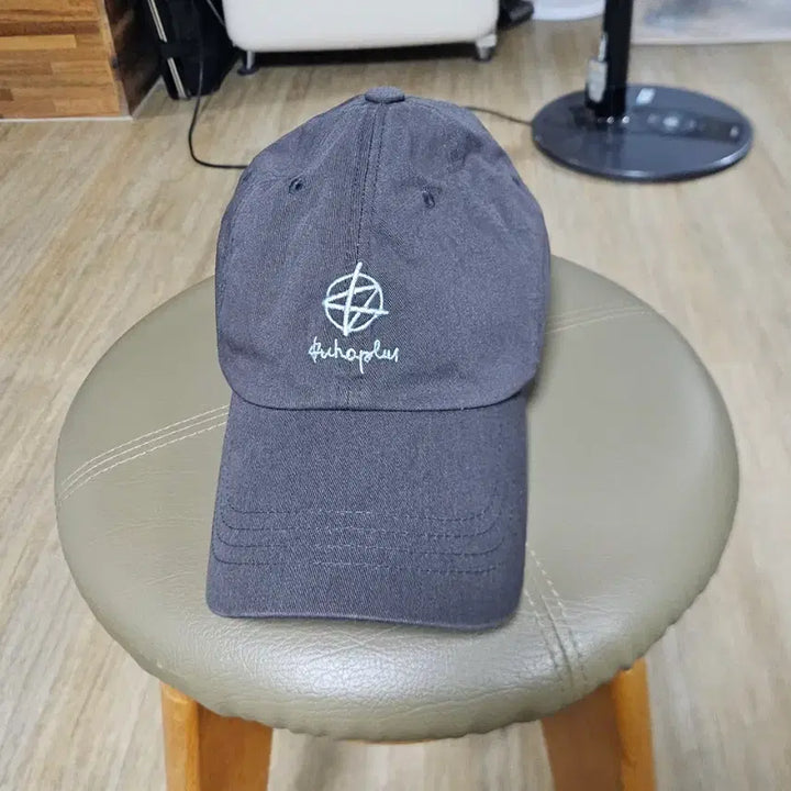 [BUNJANG] KUHO PLUS Signature Symbol Logo Embroidery Cap / 구호플러스 캡모자