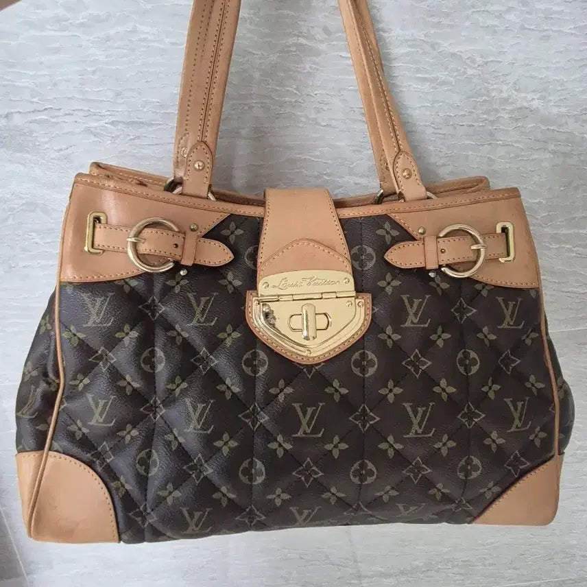 [BUNJANG] Louis Vuitton Monogram Quilted Etoile Shoulder Bag / 루이비통 퀼팅 모노그램 에톨  숄더백
