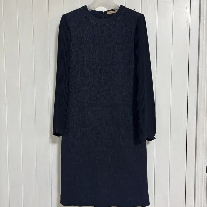 [BUNJANG] Olivia Hasler Pleated Sleeve Dress Navy S / 올리비아하슬러 플리츠 소매 원피스 S(55)
