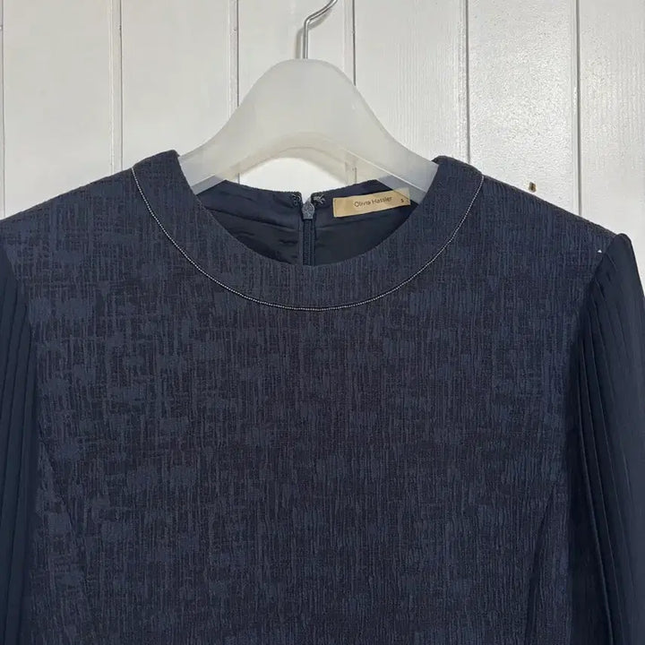 [BUNJANG] Olivia Hasler Pleated Sleeve Dress Navy S / 올리비아하슬러 플리츠 소매 원피스 S(55)